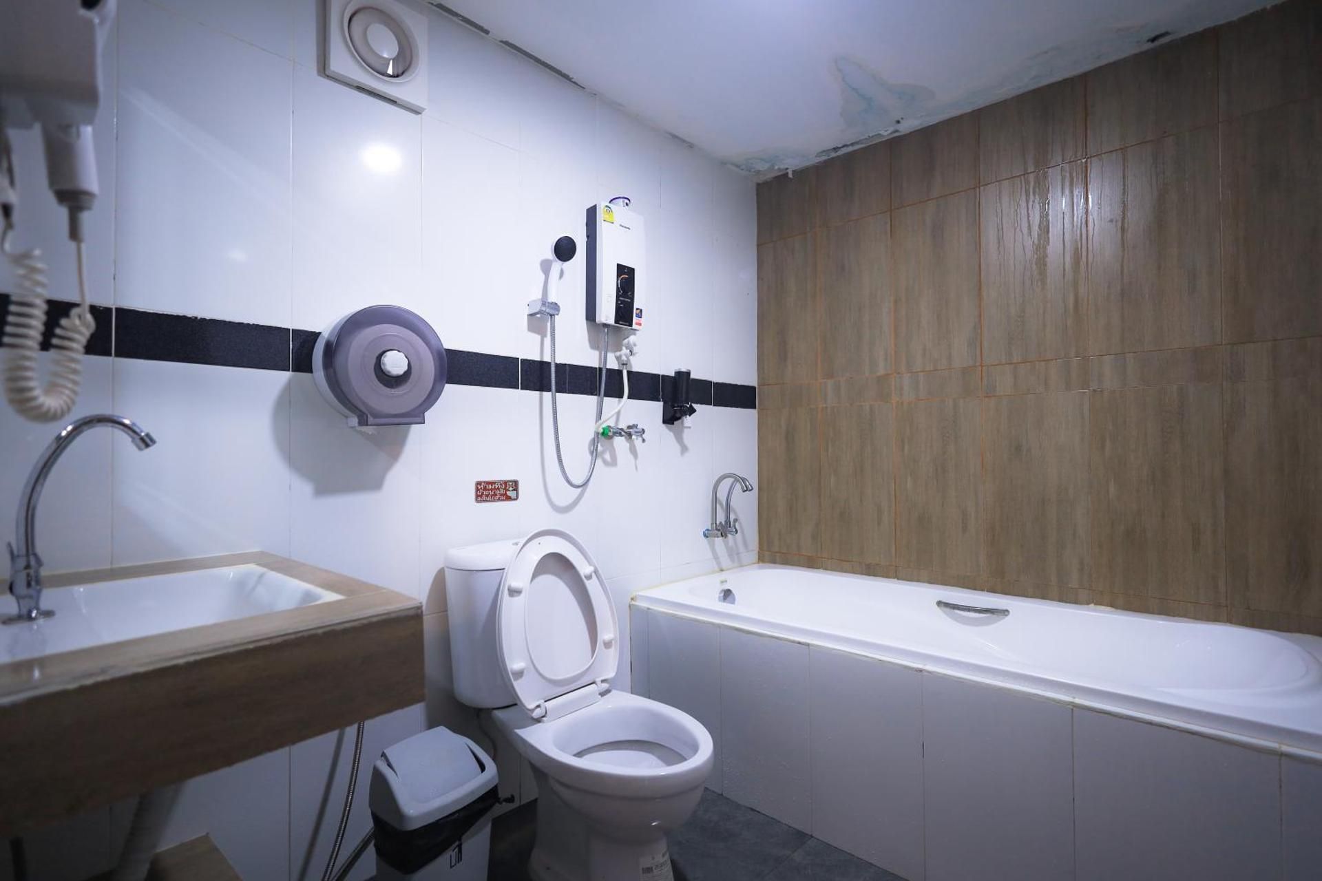 Chenfong Rakthai Resort (Rai Cha Chenfong Resort) Family Villa 2