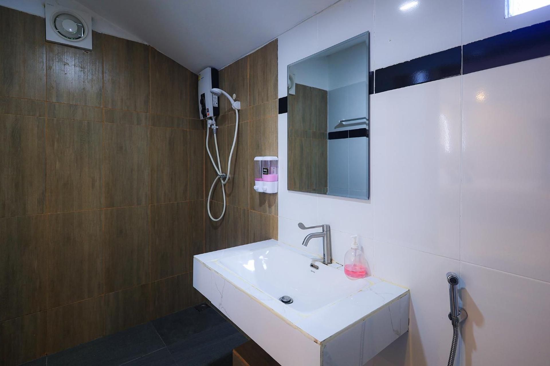 Chenfong Rakthai Resort (Rai Cha Chenfong Resort) King Bed Room 2