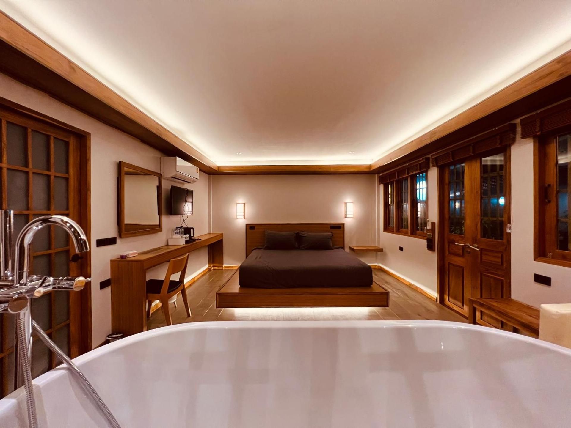 Deluxe Double Room with Balcony