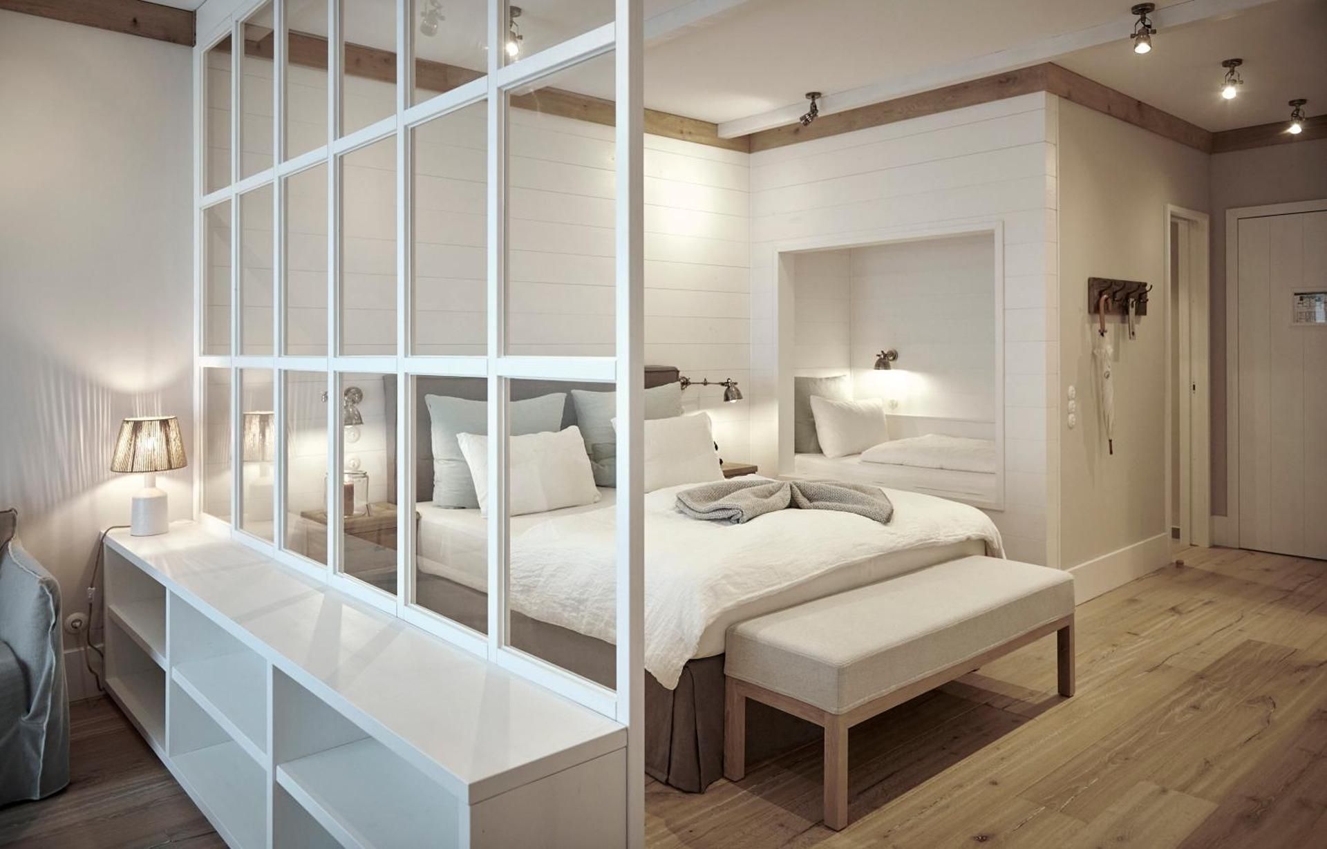 Classic Rooms with Balcony / The Cozy Lofts