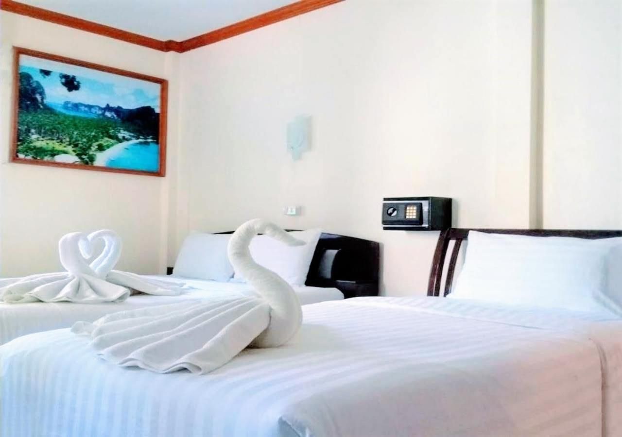 Golden Bee Phi Phi  Deluxe Triple Rooms 2