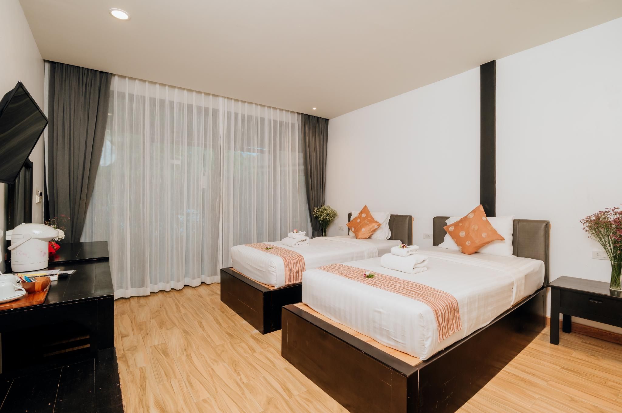 Standard Beach Party Twin Beds