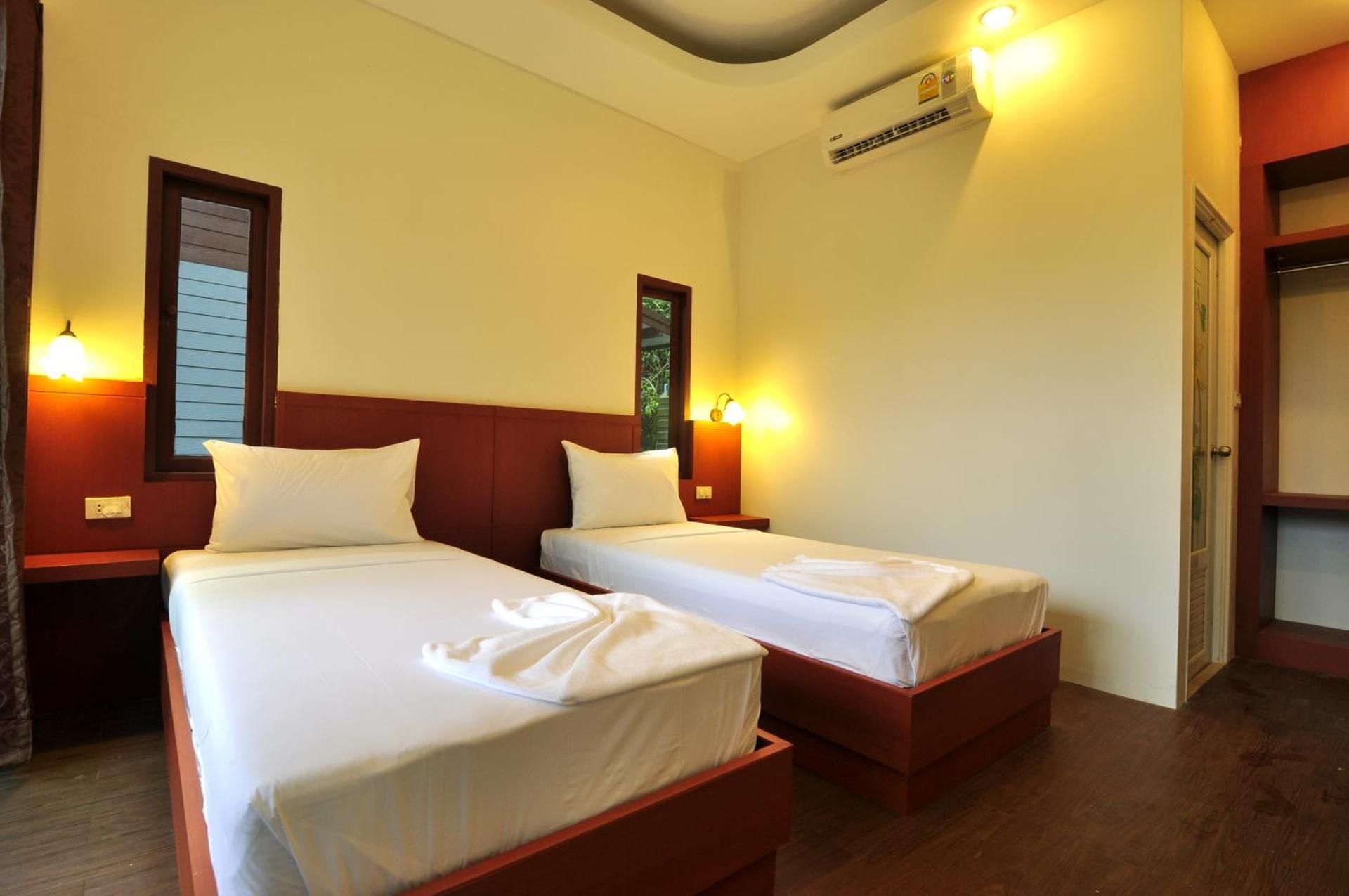 Deluxe Bungalow - Twin Bed