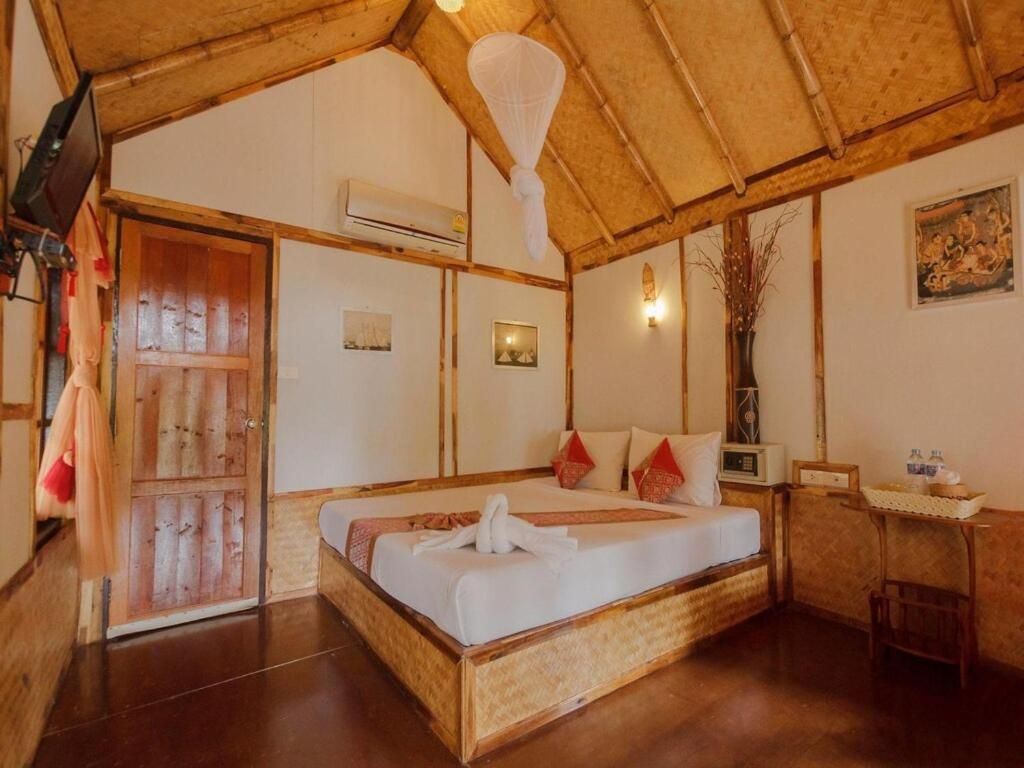Queen Room with Garden View