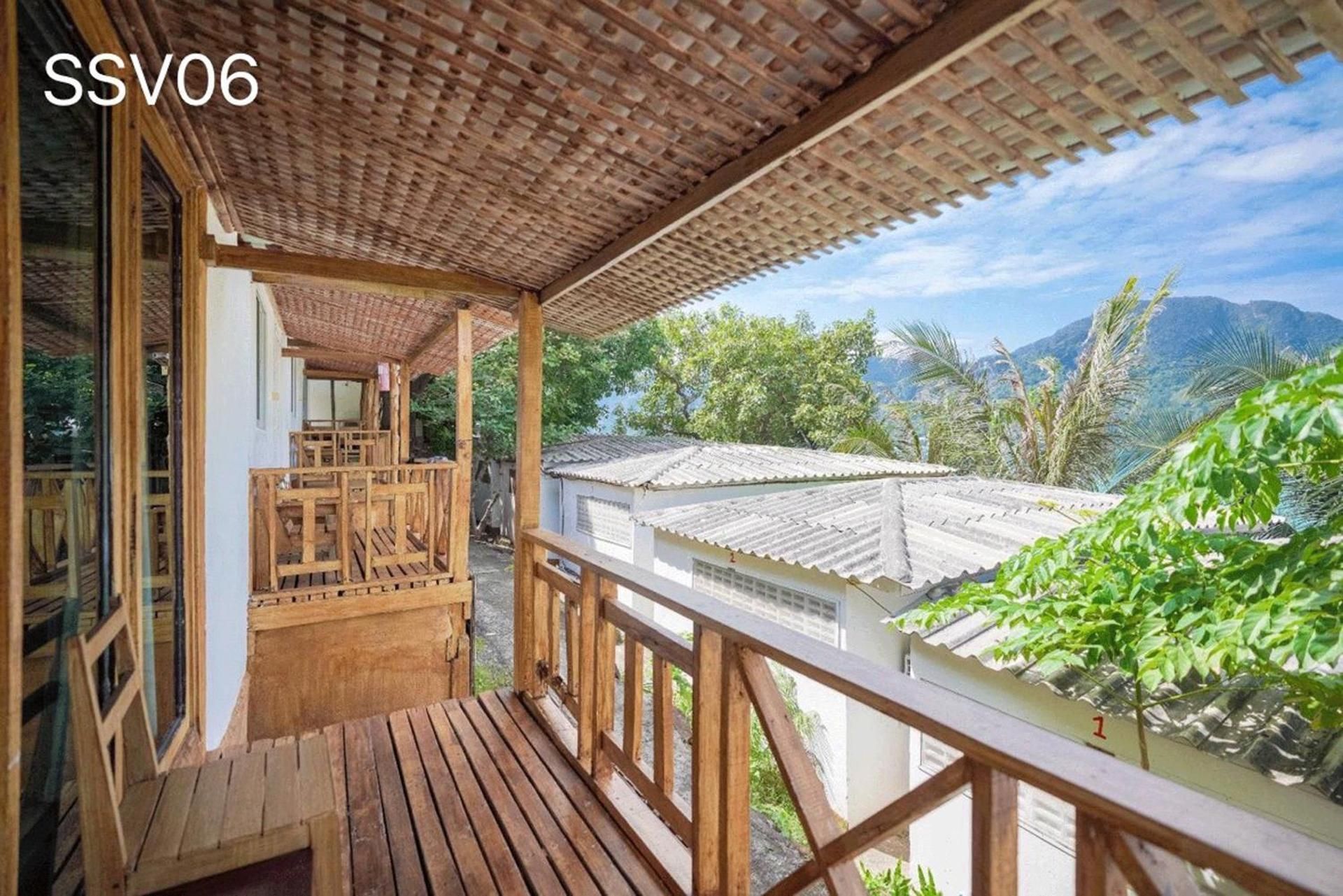 Phi Phi Cozy Seafront Resort Pool View Room with Balcony