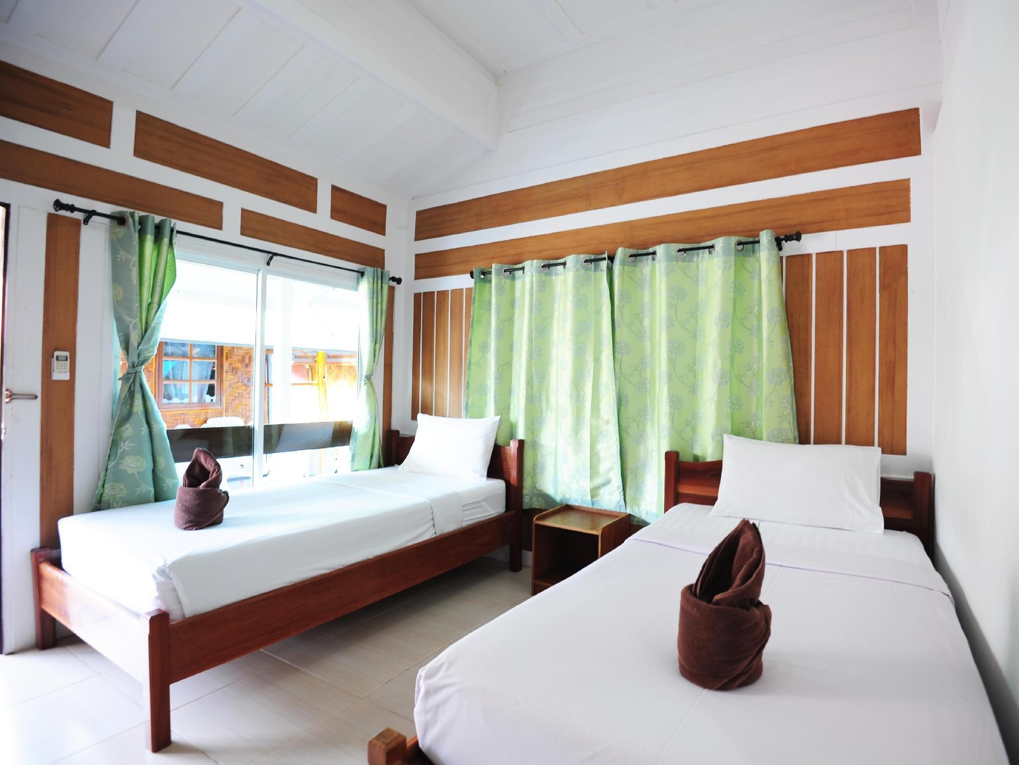 Phi Phi Twin Palms Bungalows Standard Twin Room with Balcony