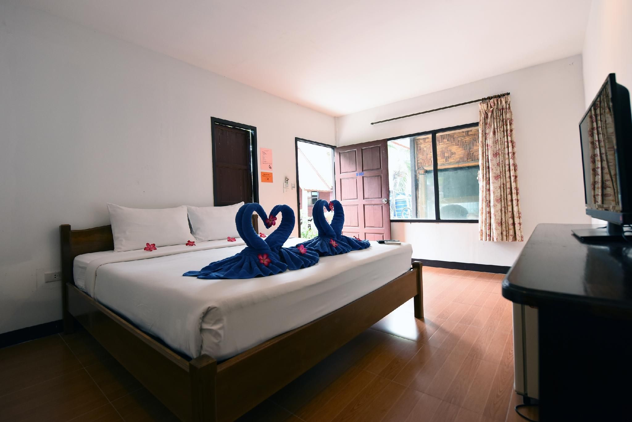 Phi Phi Twin Palms Bungalows Standard Queen Room with Balcony - Non-Smoking