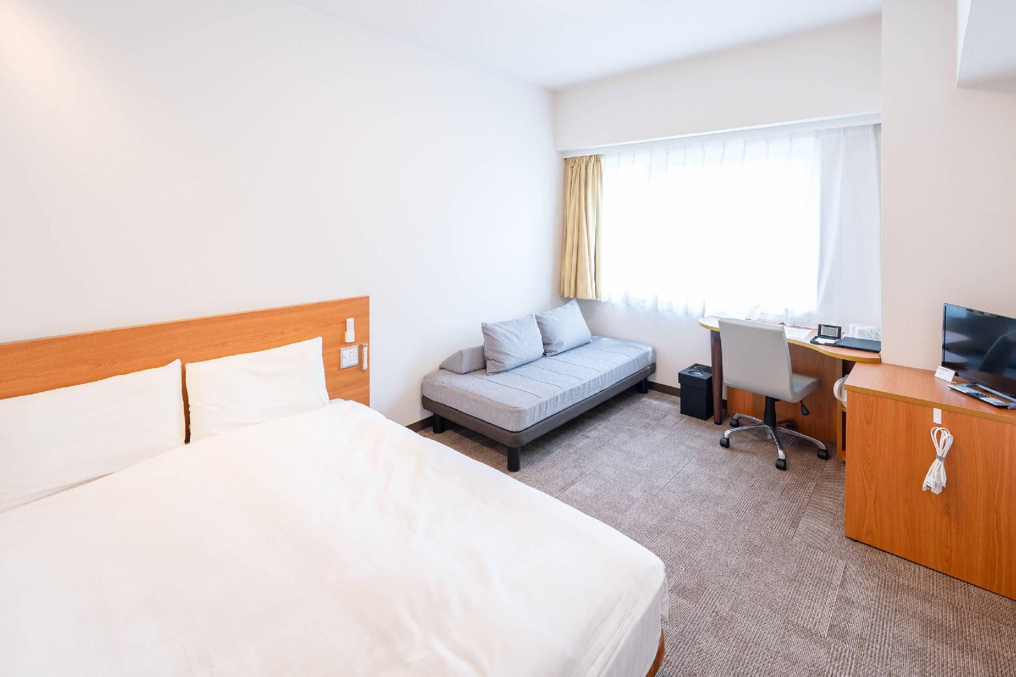 Room with 1 double bed