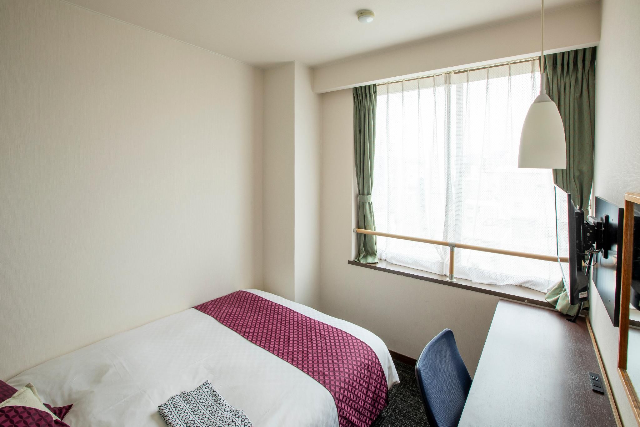 Semi Double Room for 1 Person - Smoking