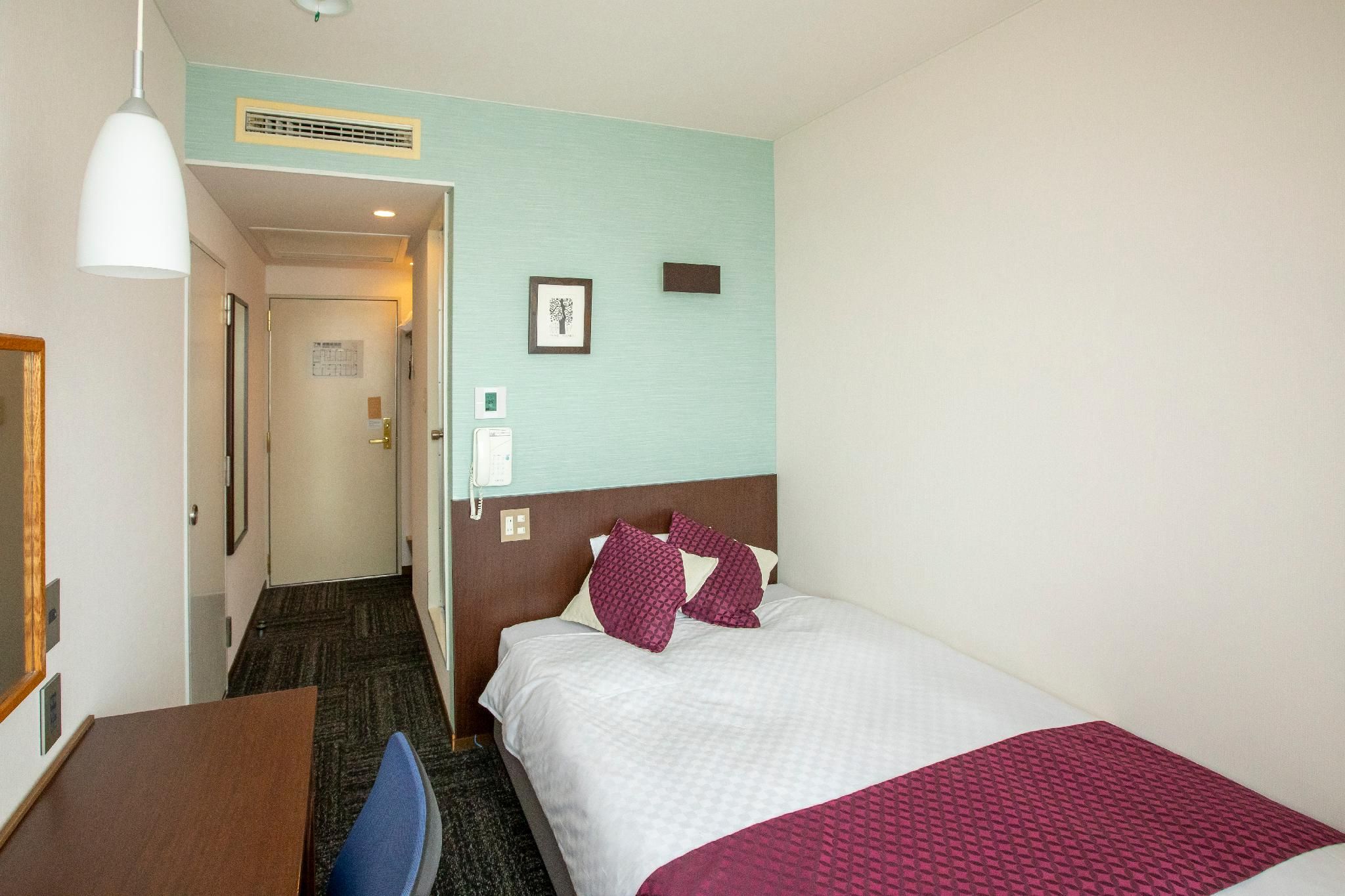 Semi Double Room for 1 Person - Smoking