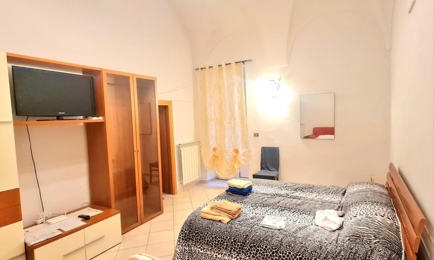 Quadruple Room with Private Bathroom