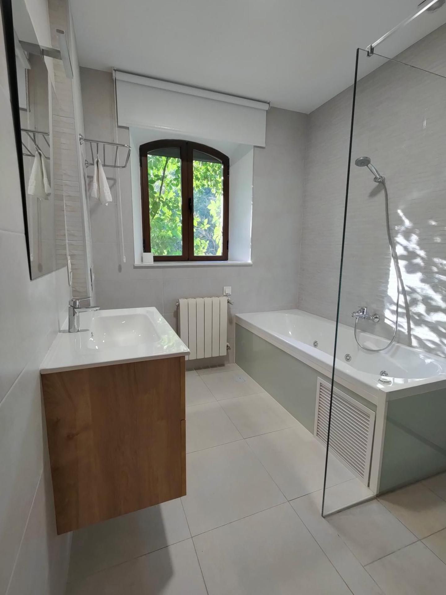 Deluxe Suite with Spa Bath