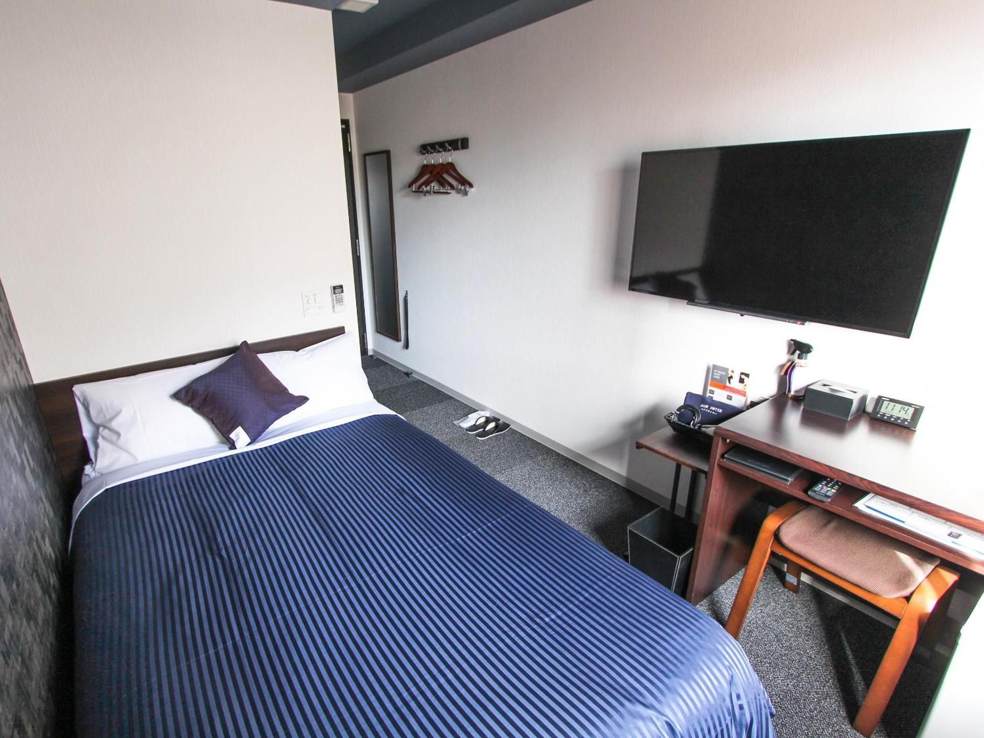 Semi Double Room - Smoking 