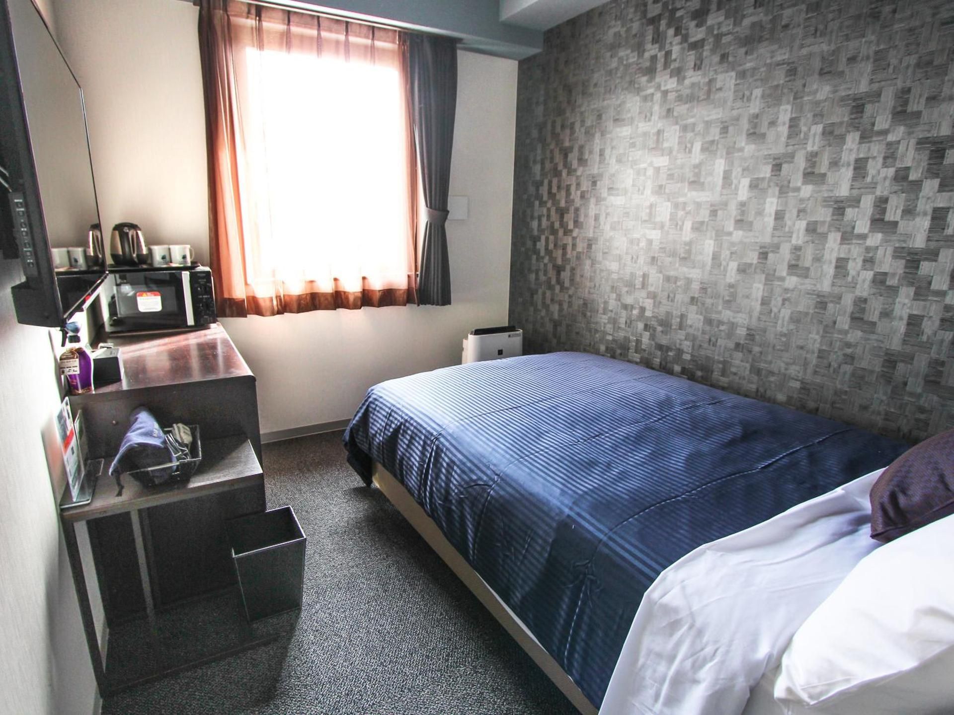 Semi Double Room - Smoking 