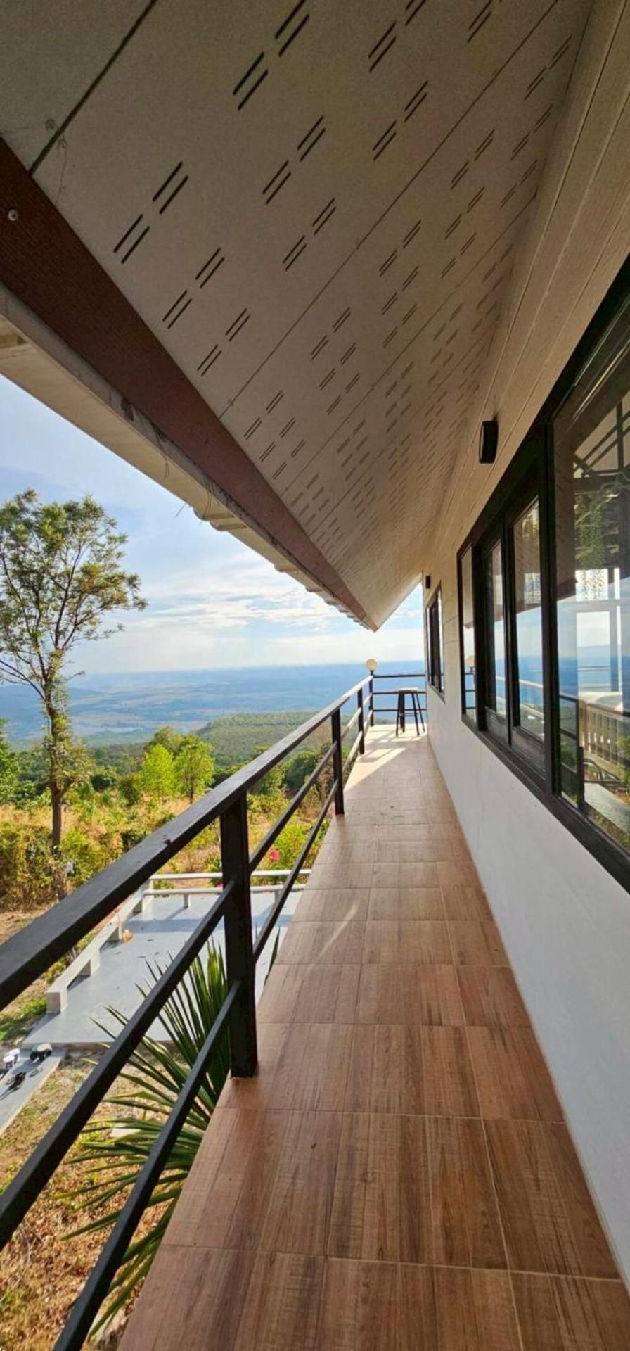 Family Room with Mountain View