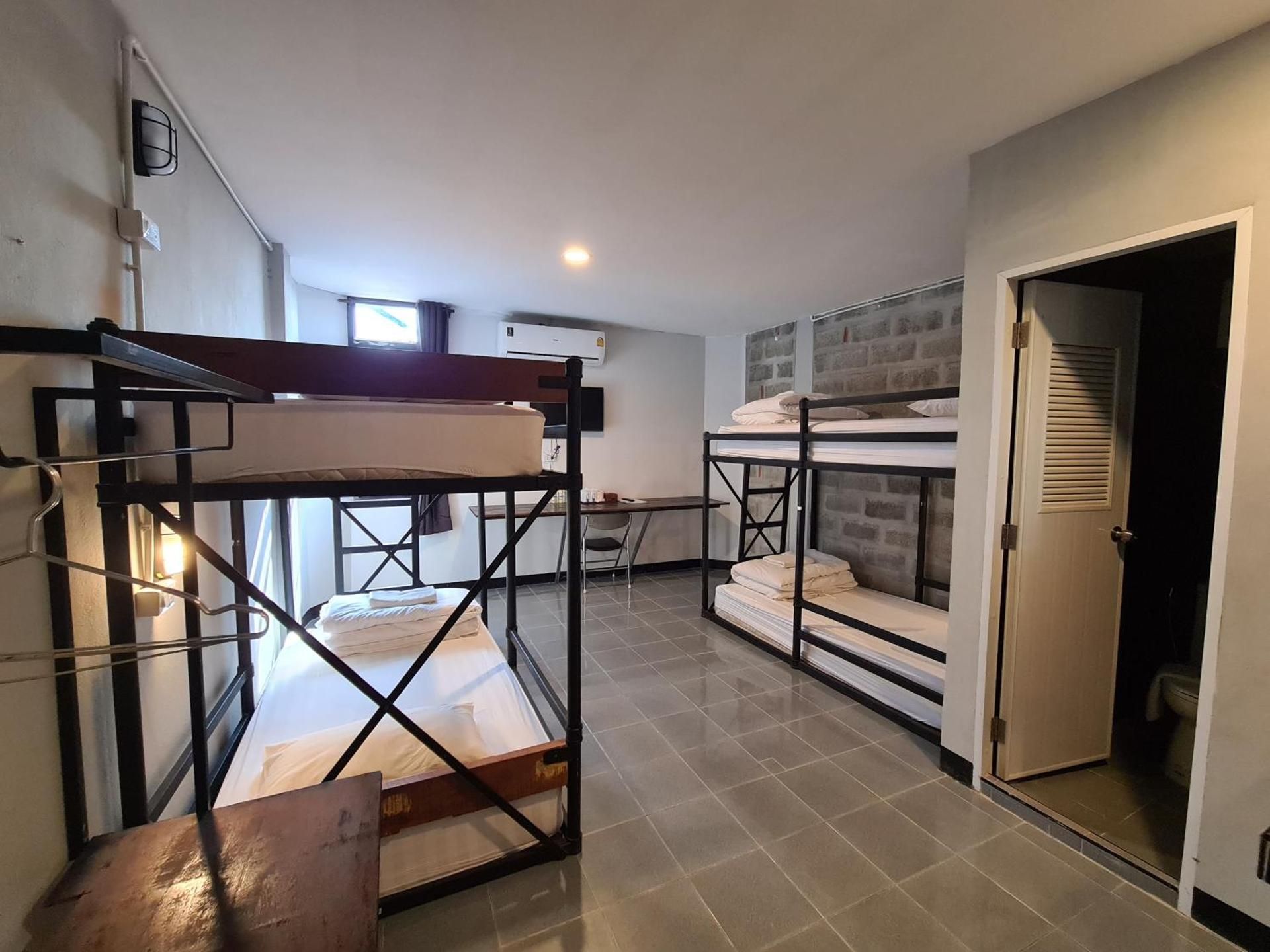 Family Room with 2 Bunk Beds and Private Bathroom