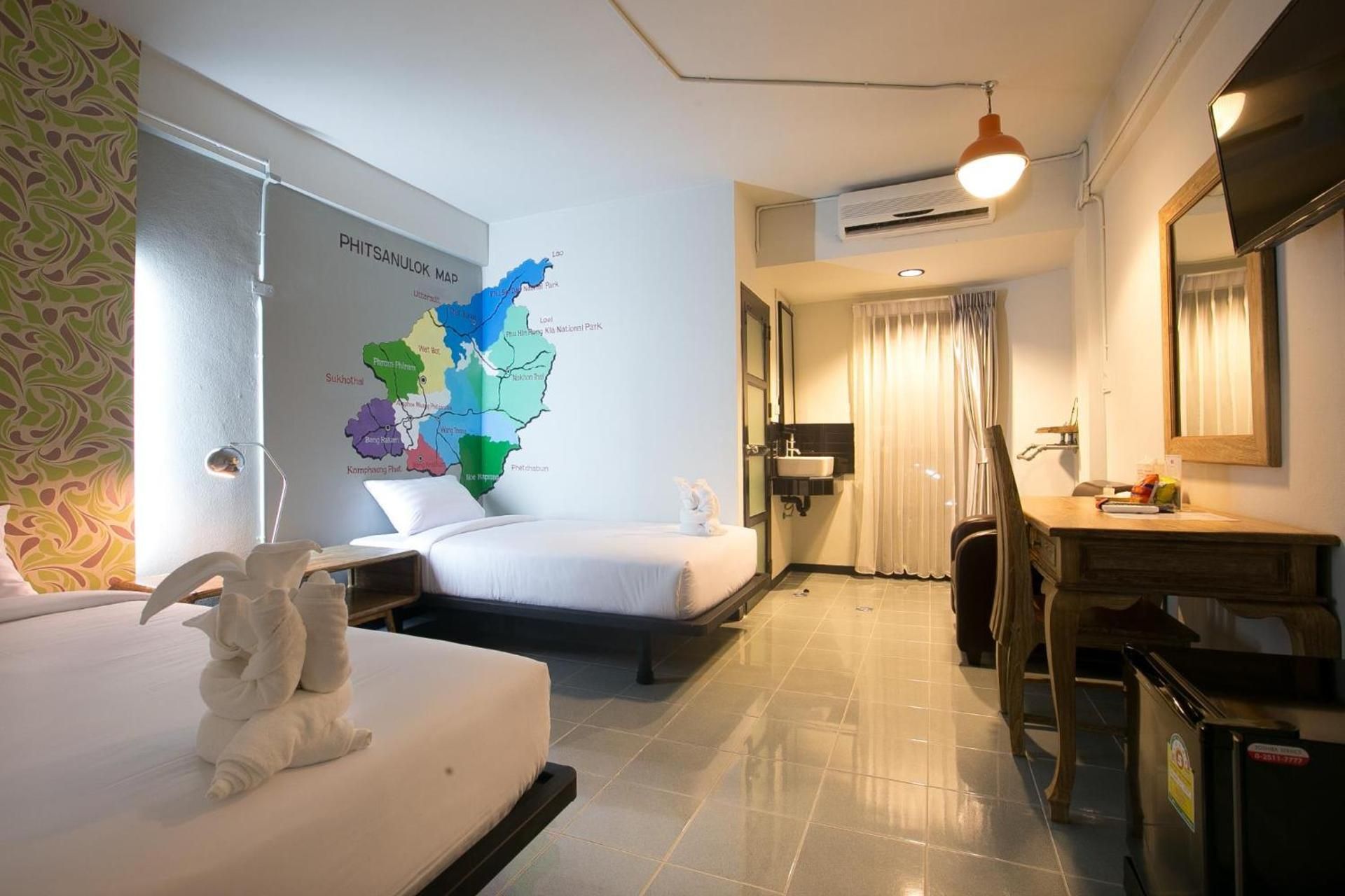 The 8 Factory Hotel Standard Twin with Private Bathroom 3