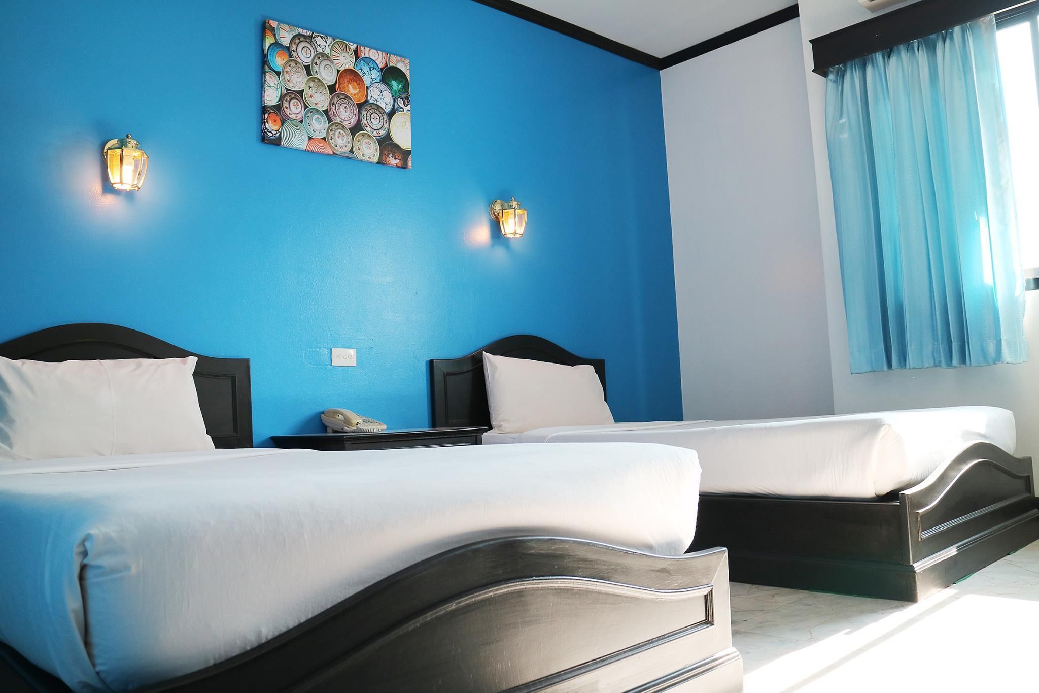 Deluxe Twin Bed