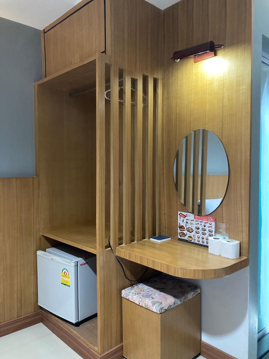 Connecting Rooms for 4 People