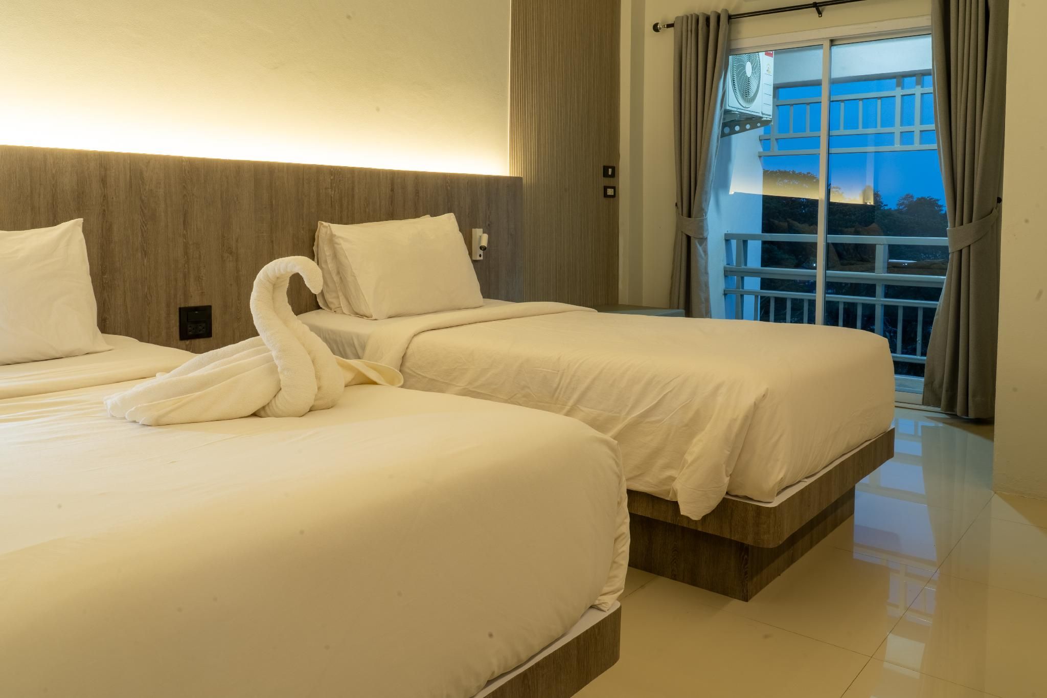 Standard Twin - 2 Single Beds, Non-Smoking