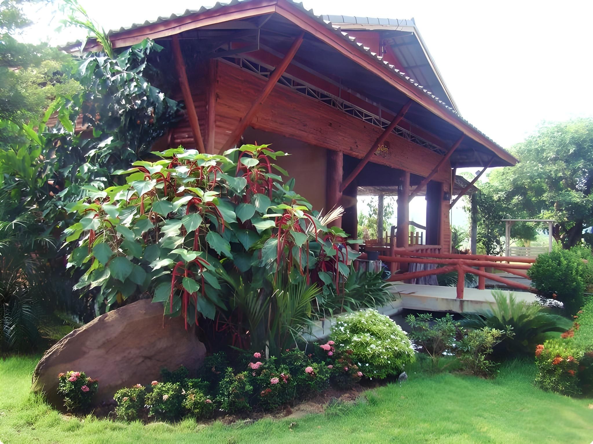 Petch Nakhonthai Homestay