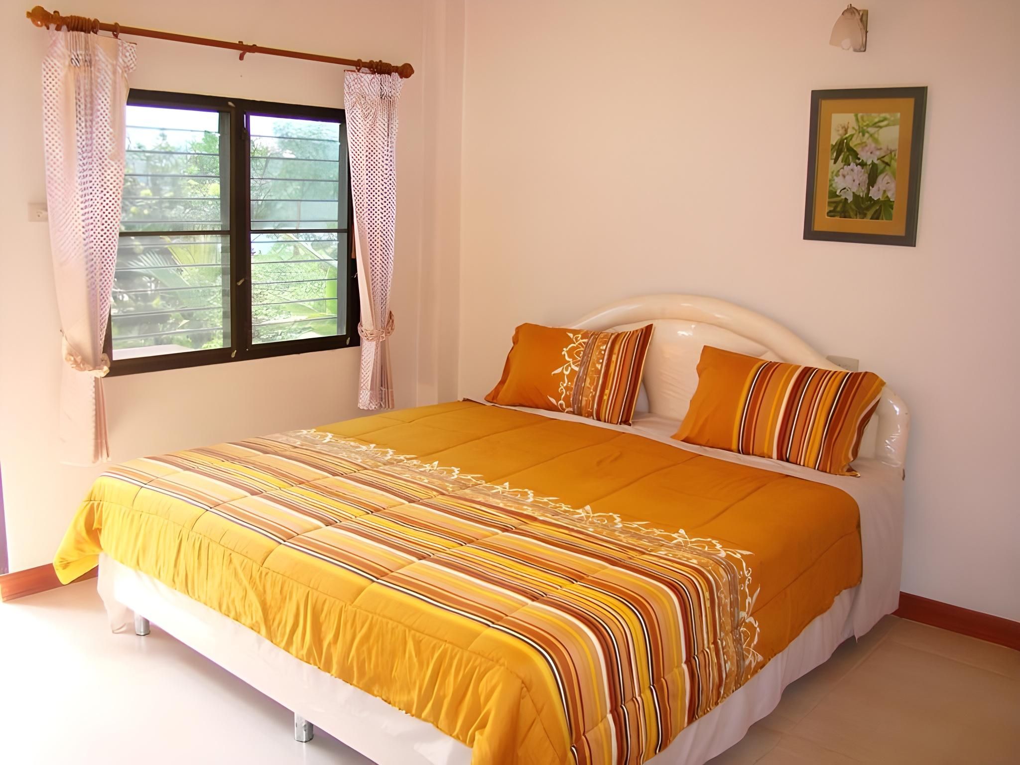 Petch Nakhonthai Homestay Family Room 3