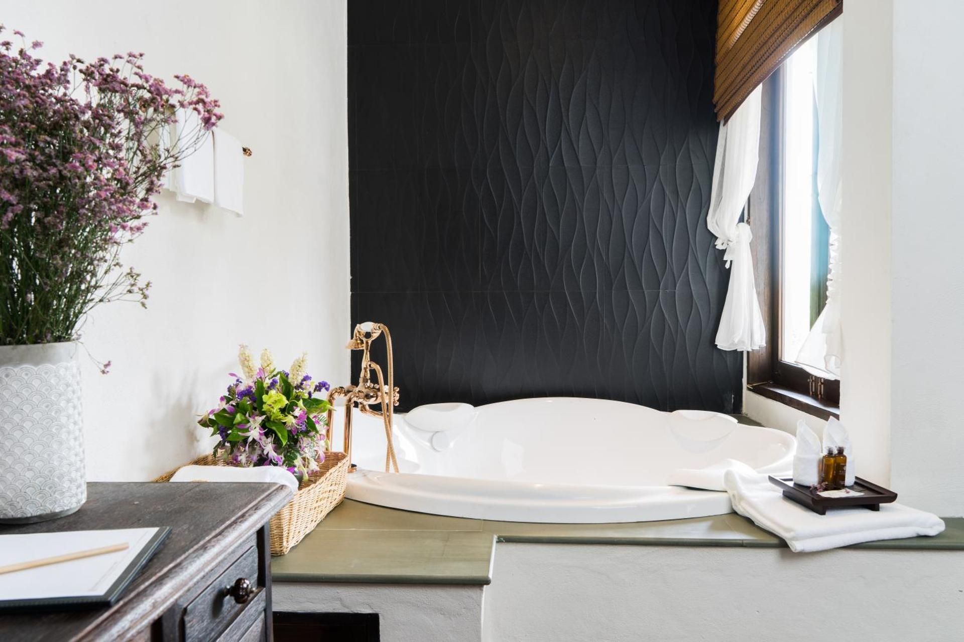 Shinnabhura Historic Boutique Hotel Junior Suite 3