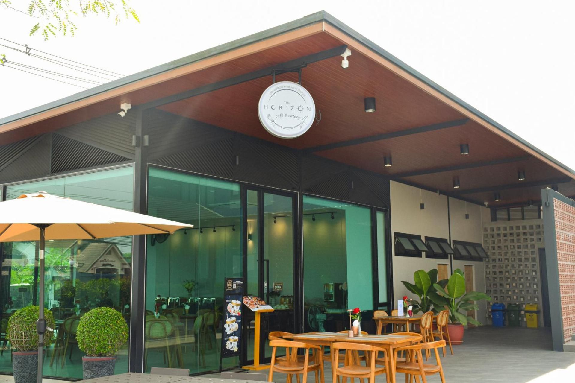 The Horizon Groove Hotel