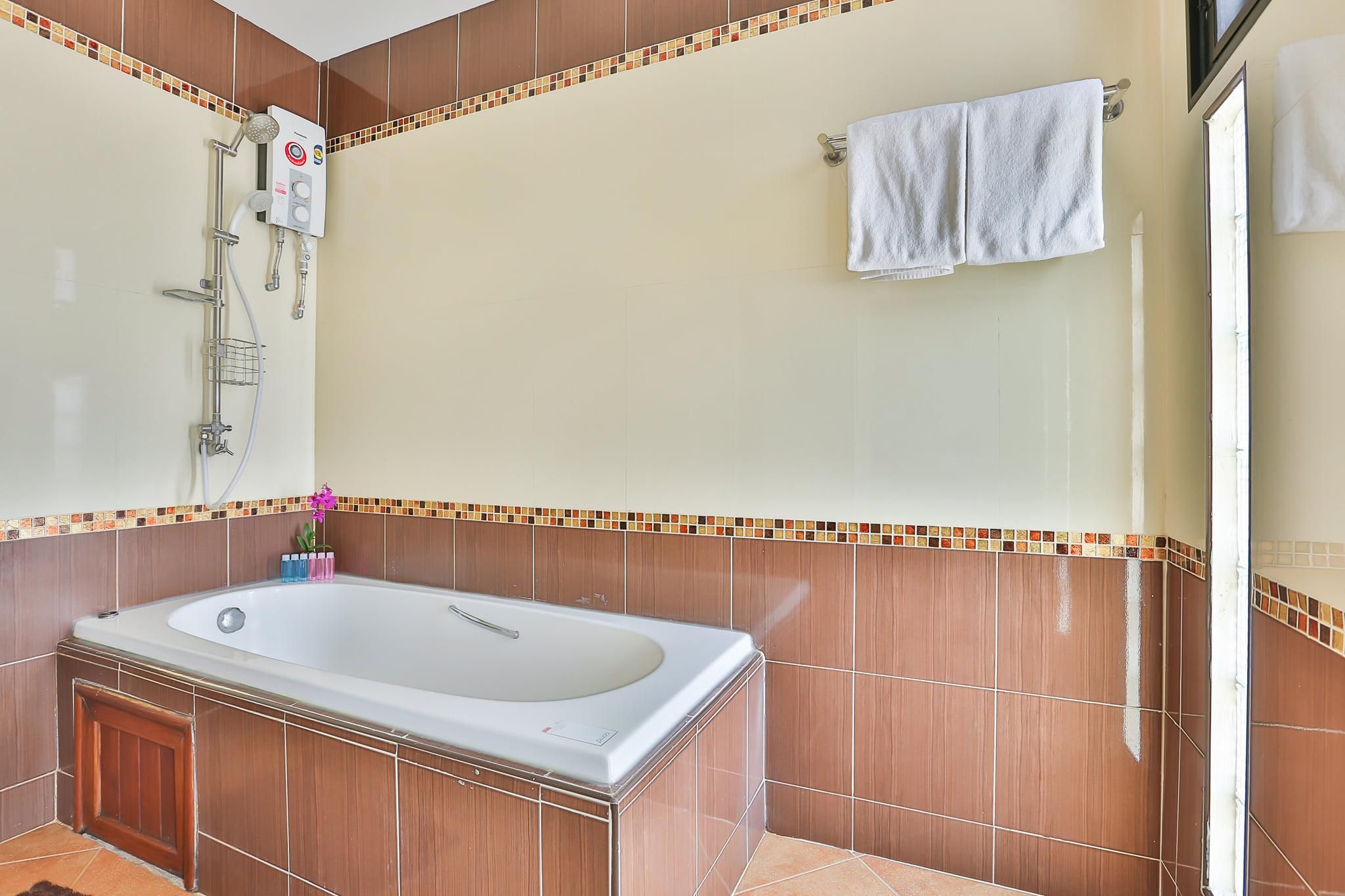 Boonme Heritage Hotel Family Room without Kitchenette 2