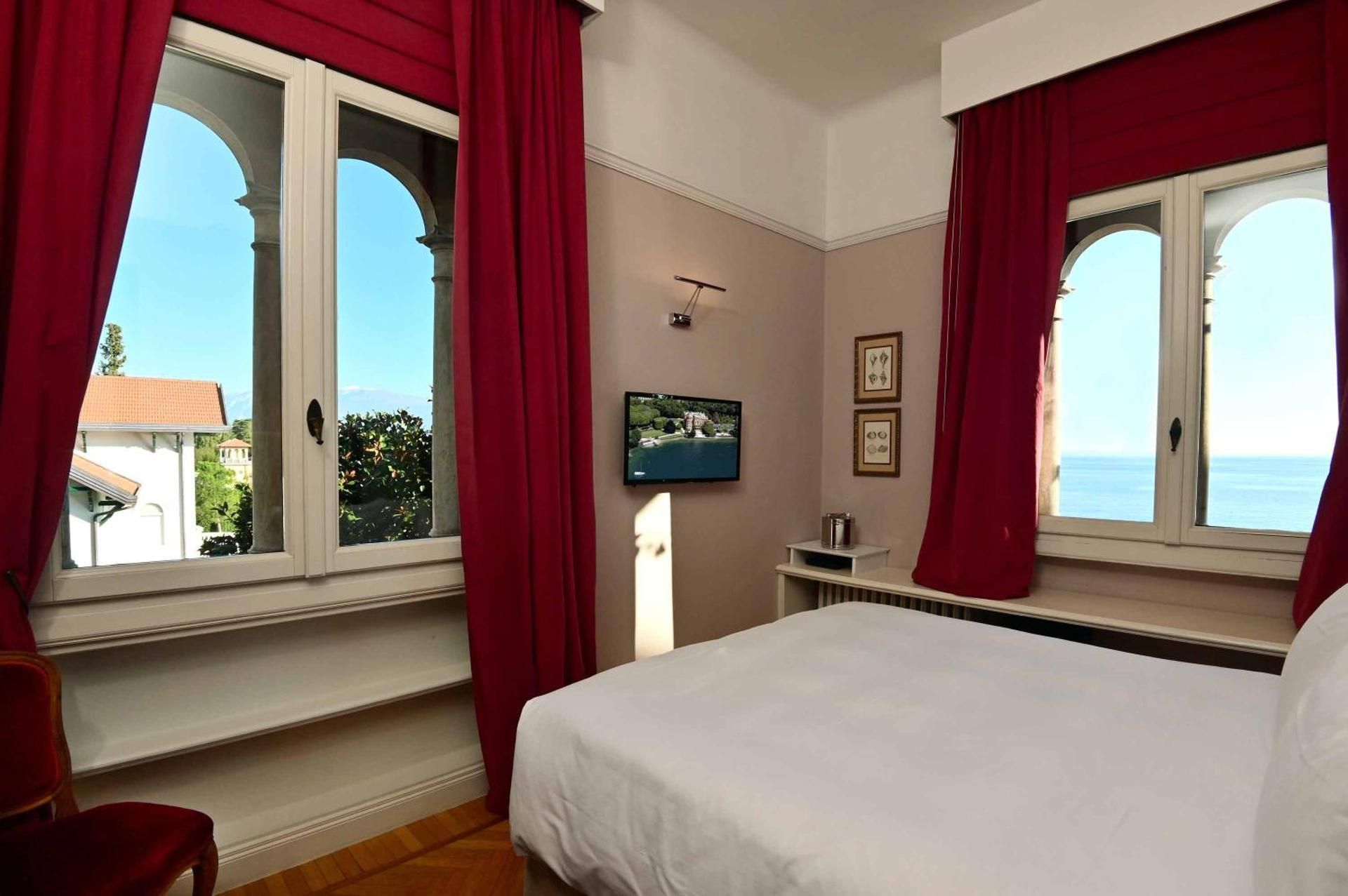 Hotel Villa Fiordaliso Basic Double Room