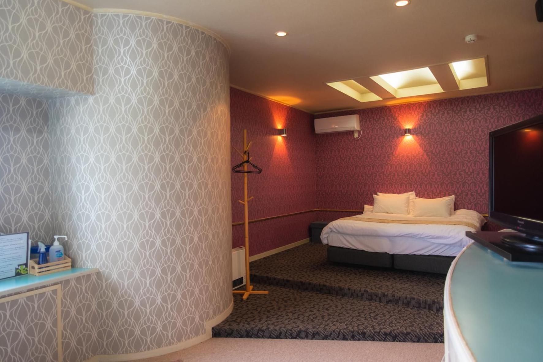 King Room with Sofa Fridge Non-Smoking