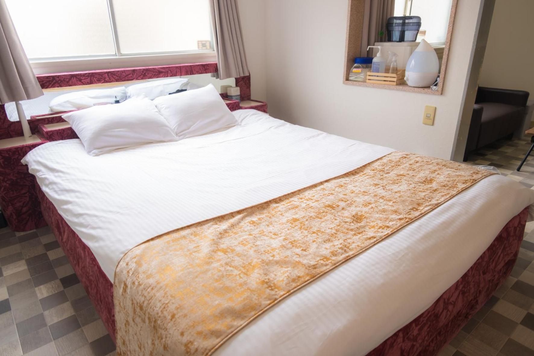 Queen Room