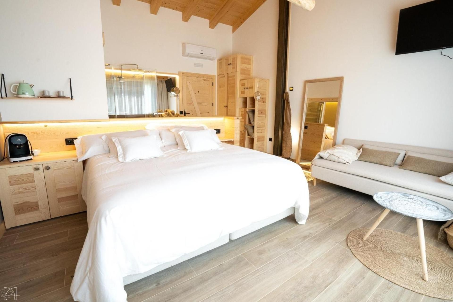 Room Number Four