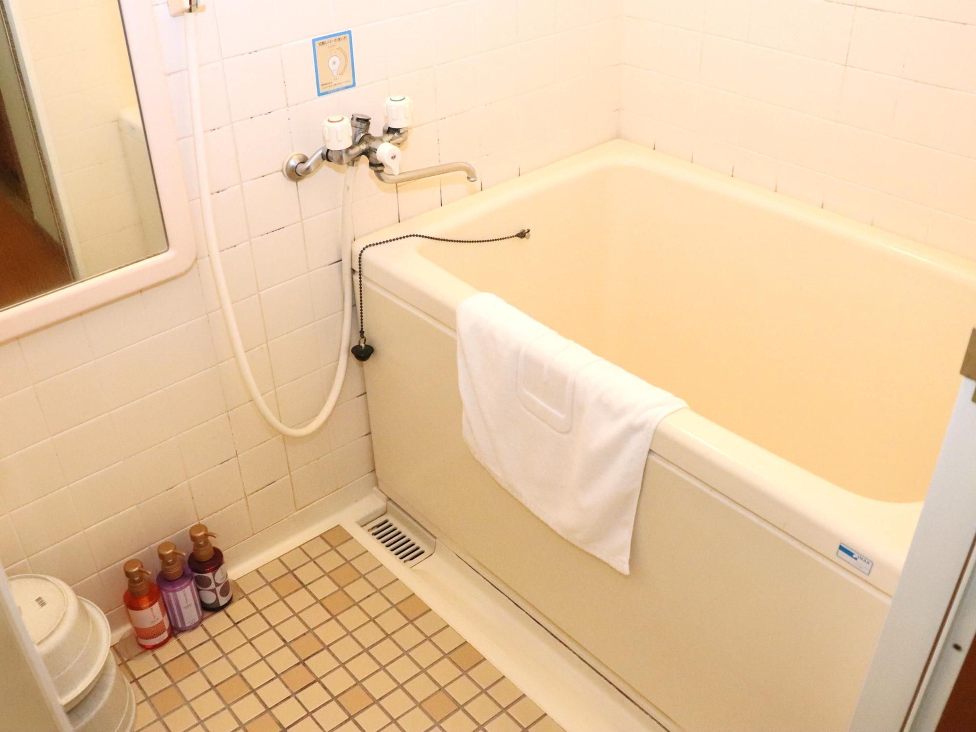 Japanese Style Room with 10 Tatami and Bathtub or Shower Booth - Non-Smoking, View Unspecified