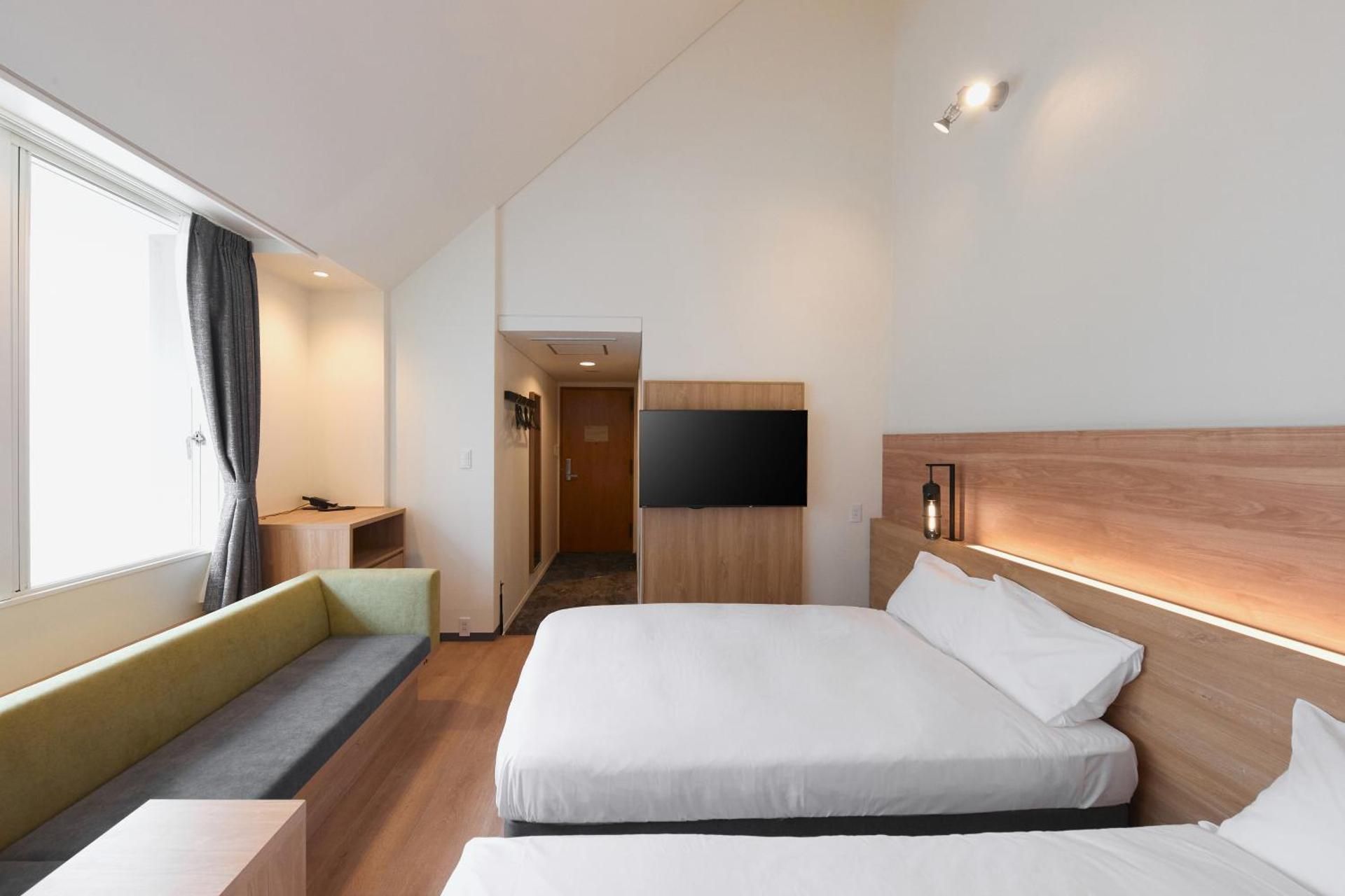 Twin Room with Shower