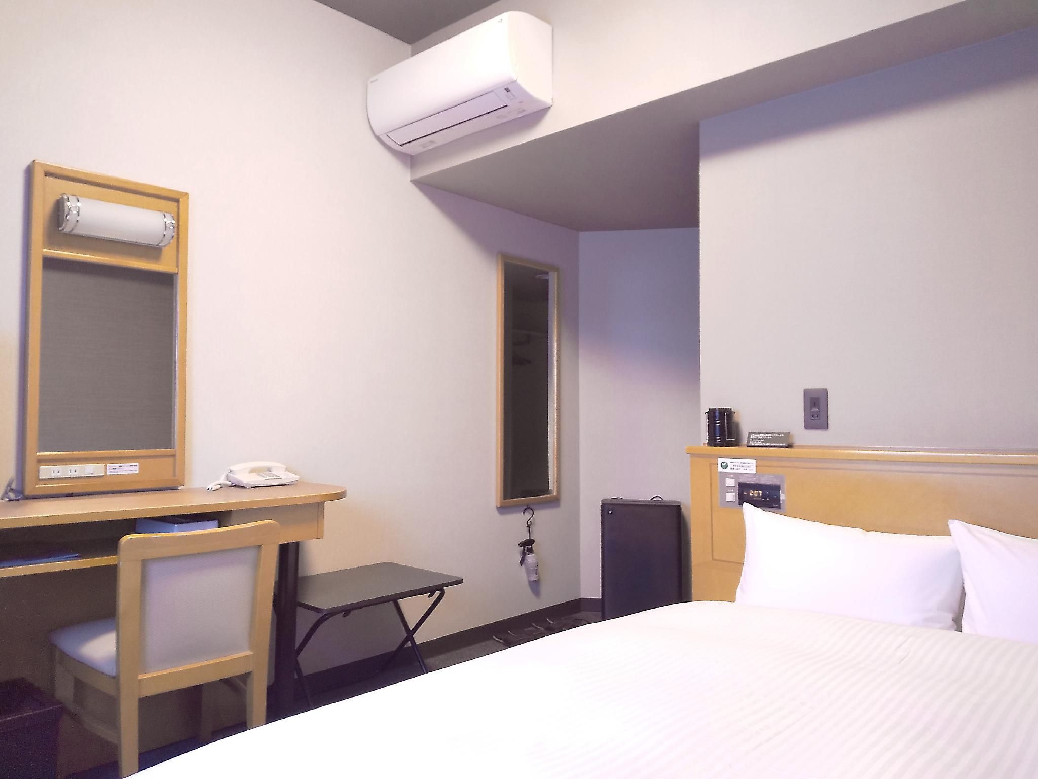 Semi-Double Room Non-Smoking