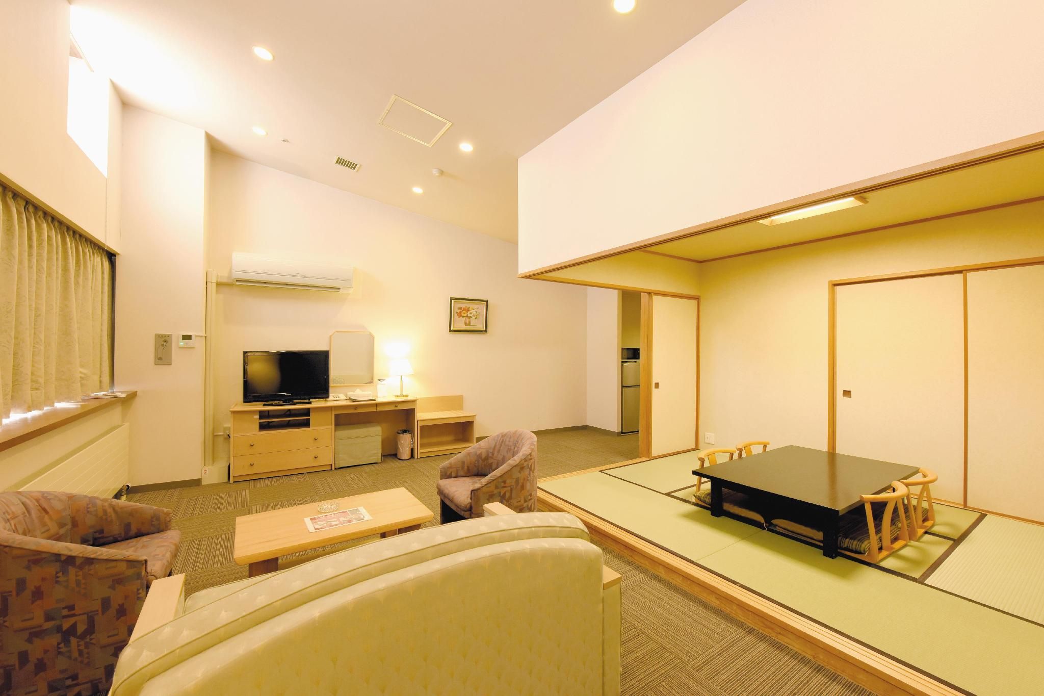 Japanese 6 Tatami with Living Room, Non-Smoking