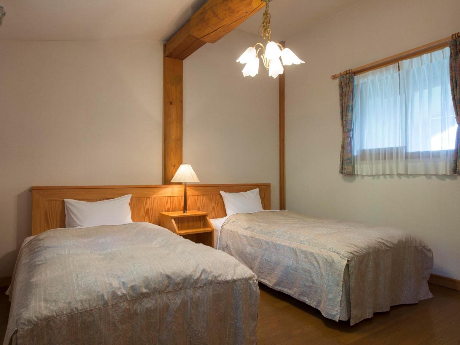 Row-type Log-style Cottage With Hot Spring