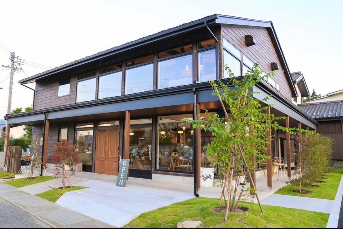 KIIIYA cafe&hostel