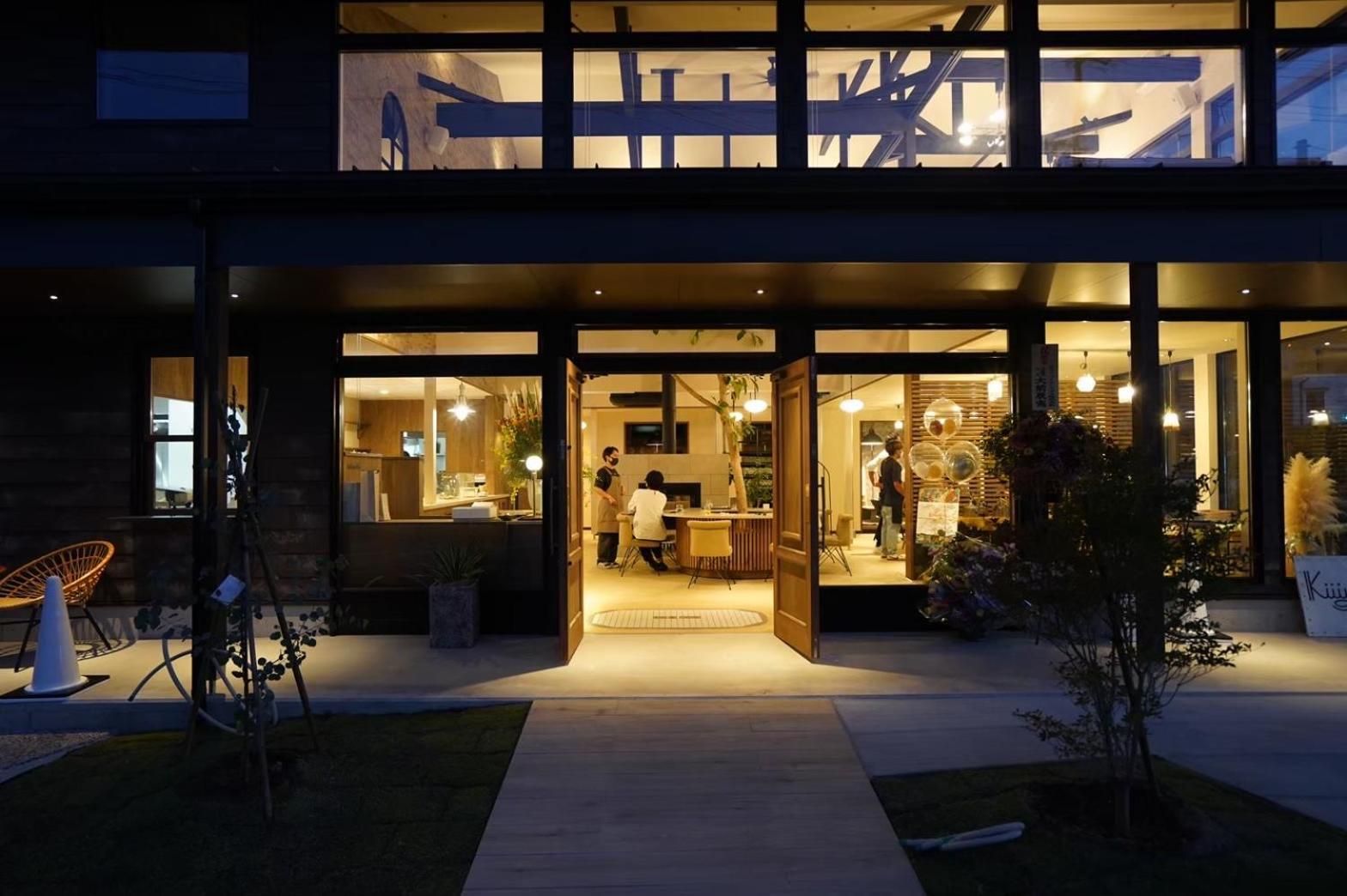 KIIIYA cafe&hostel