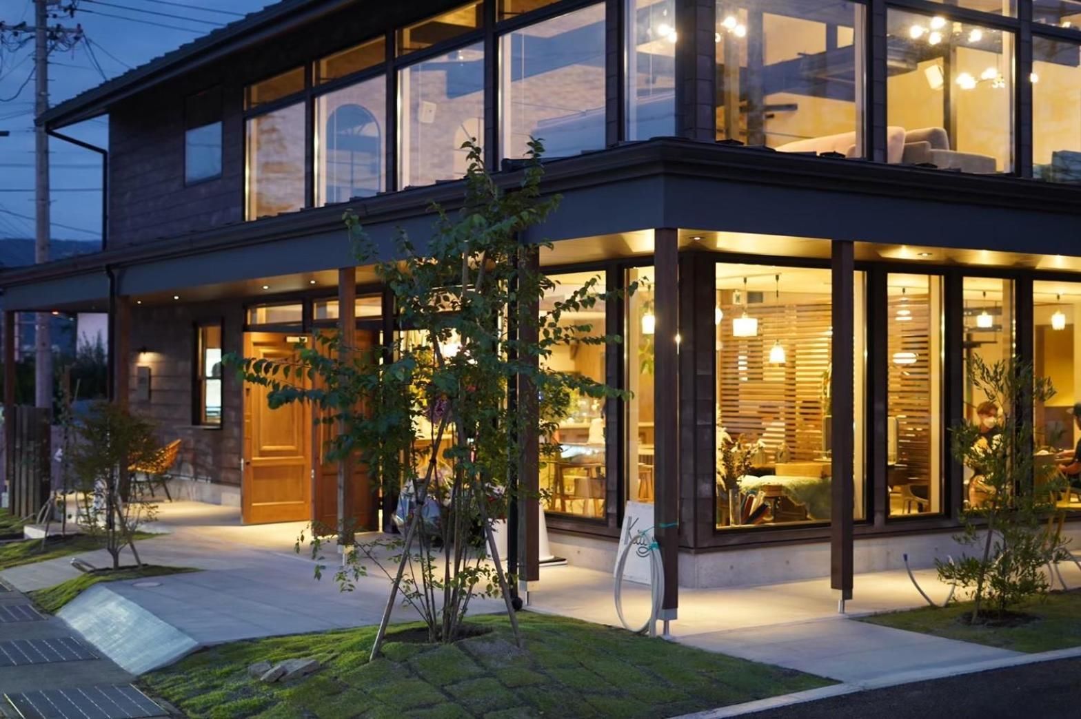 KIIIYA cafe&hostel