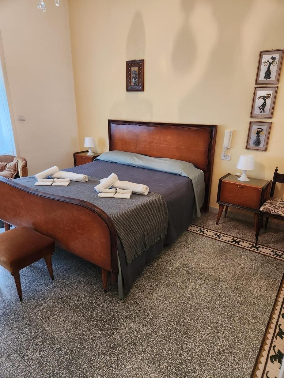 Large Double Room