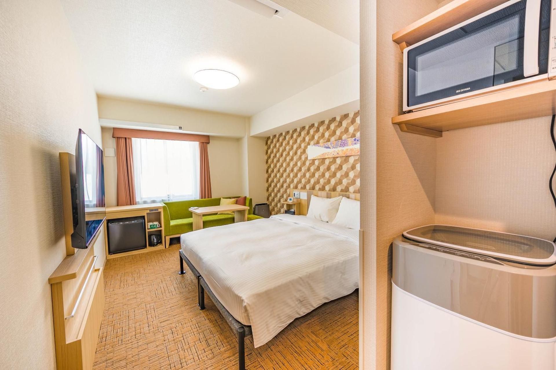 Deluxe Double Room with Microwave and Washing machine