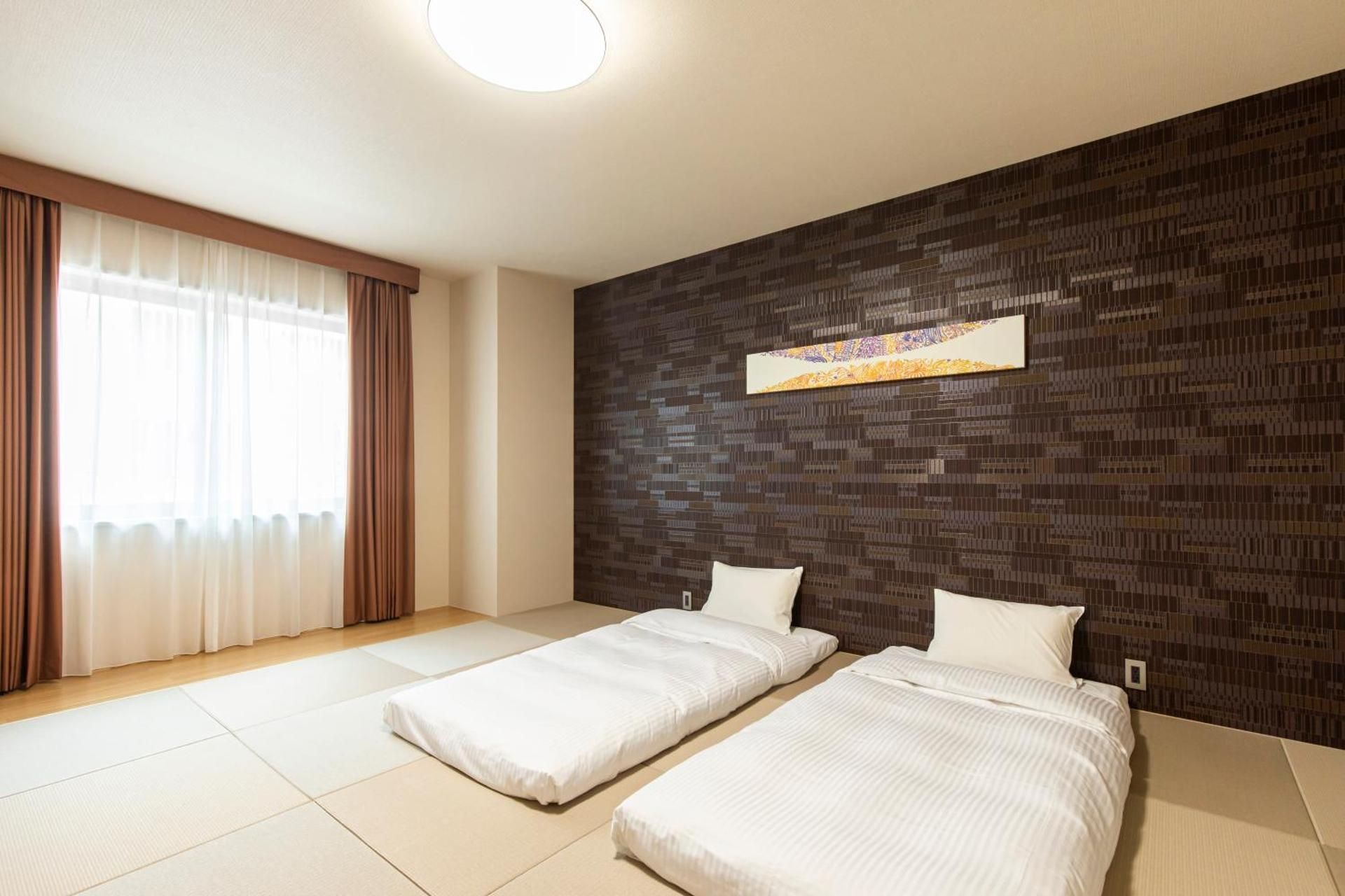 Japanese-Style Room