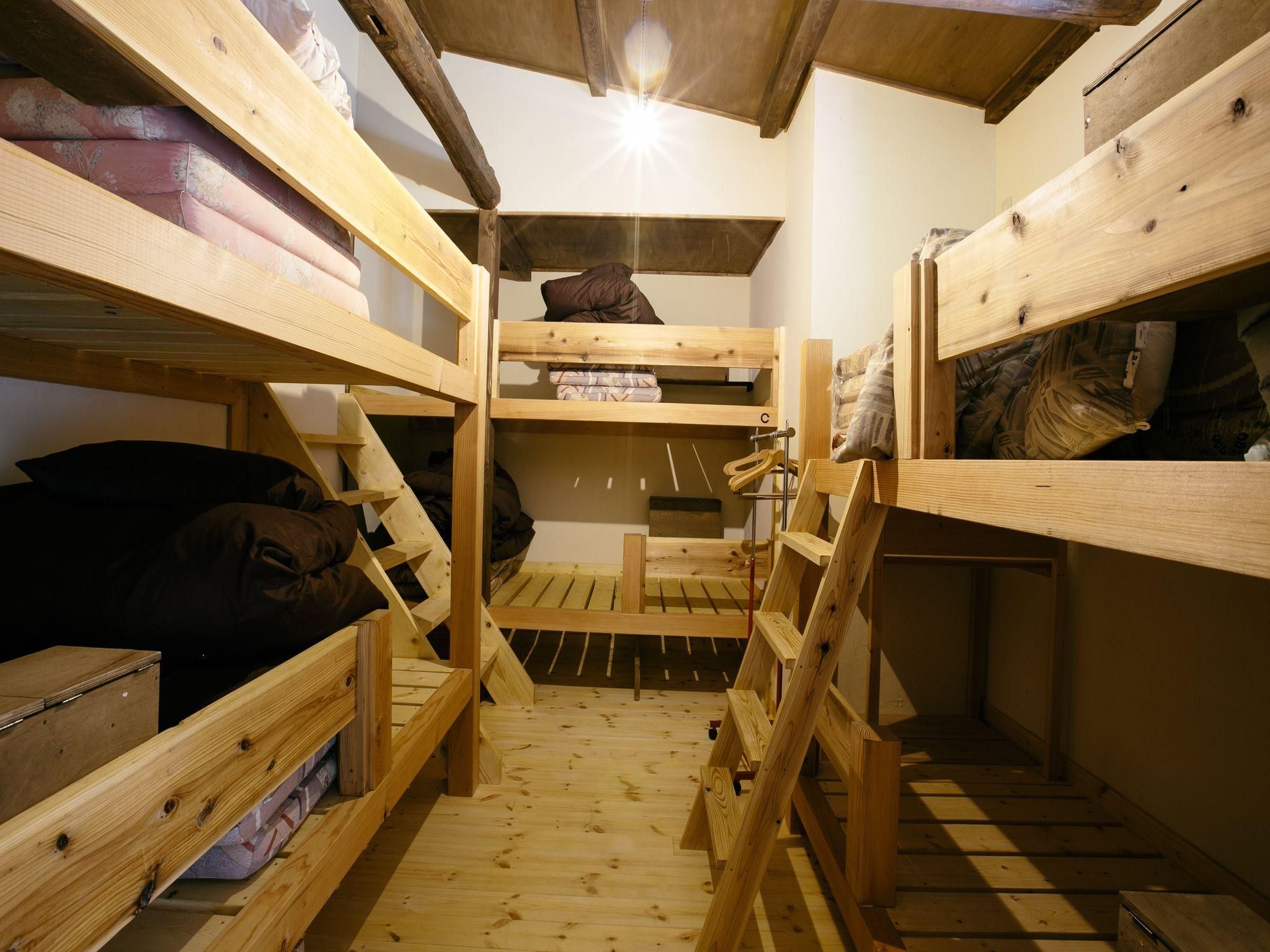 Mixed Dormitory - shared bathroom