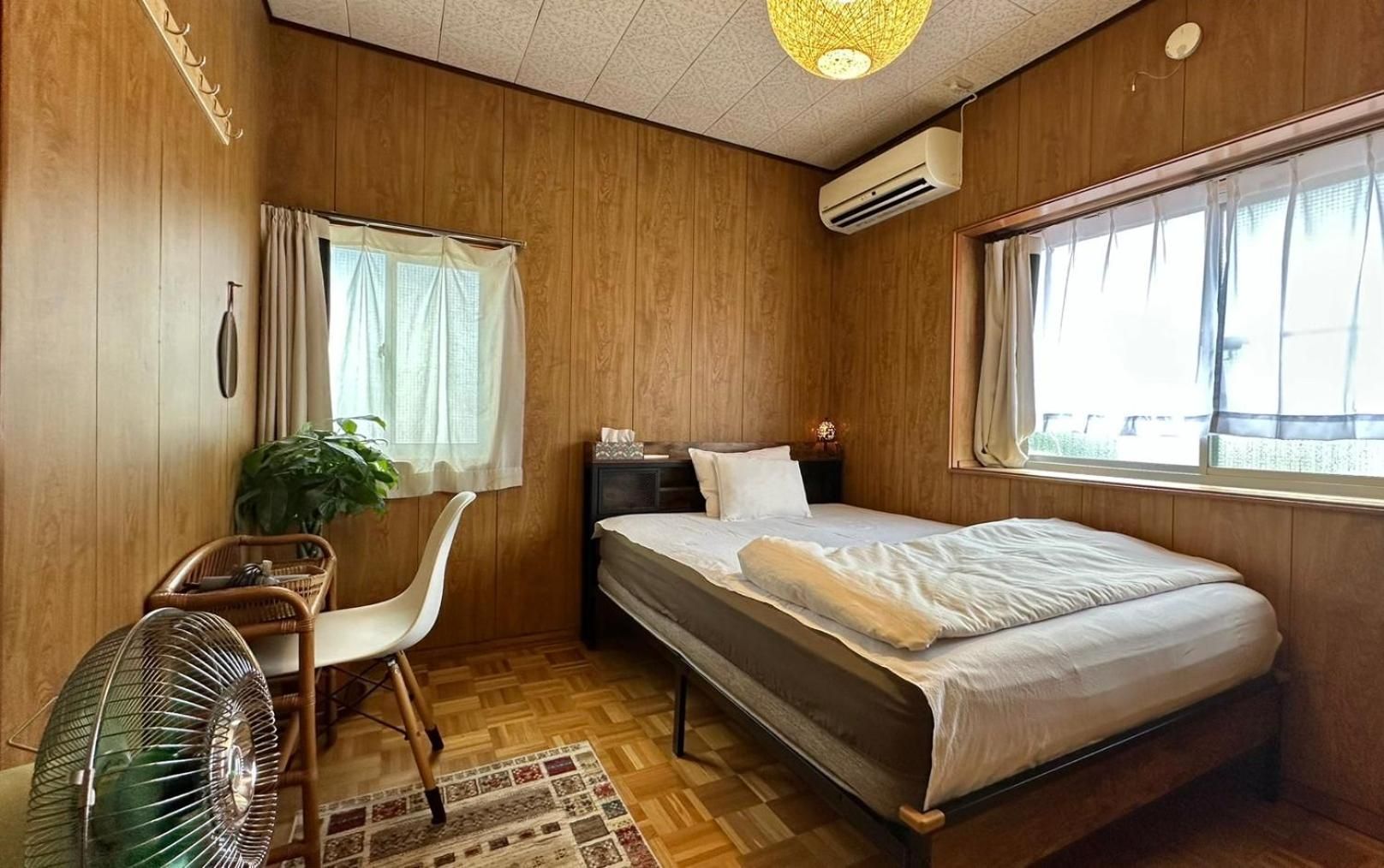 Standard Double Room with Shared Bathroom