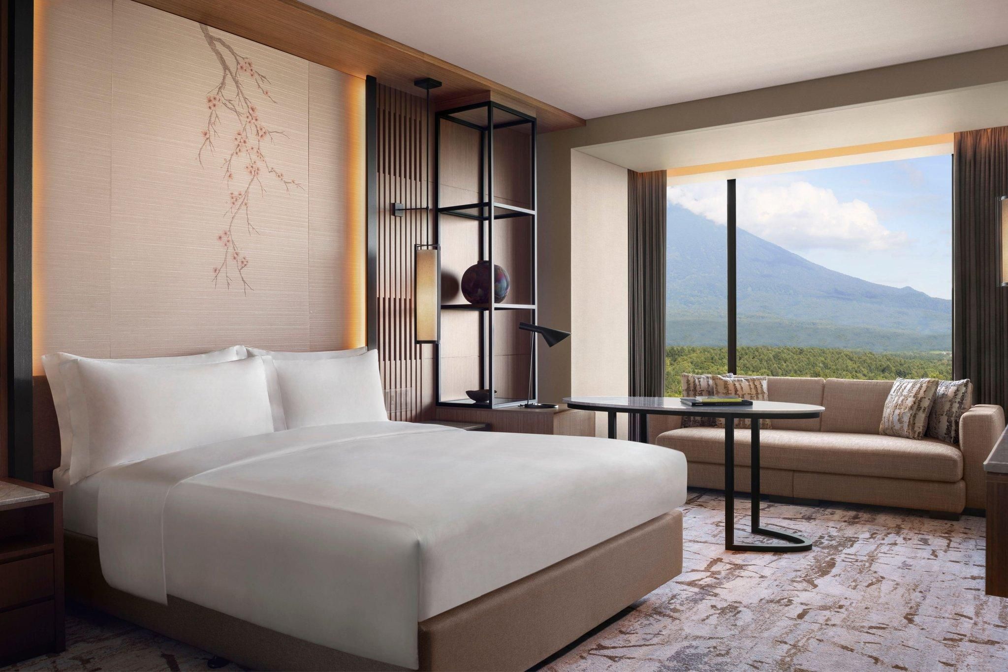 yotei reserve king, guest room, 1 king, mount yotei view
