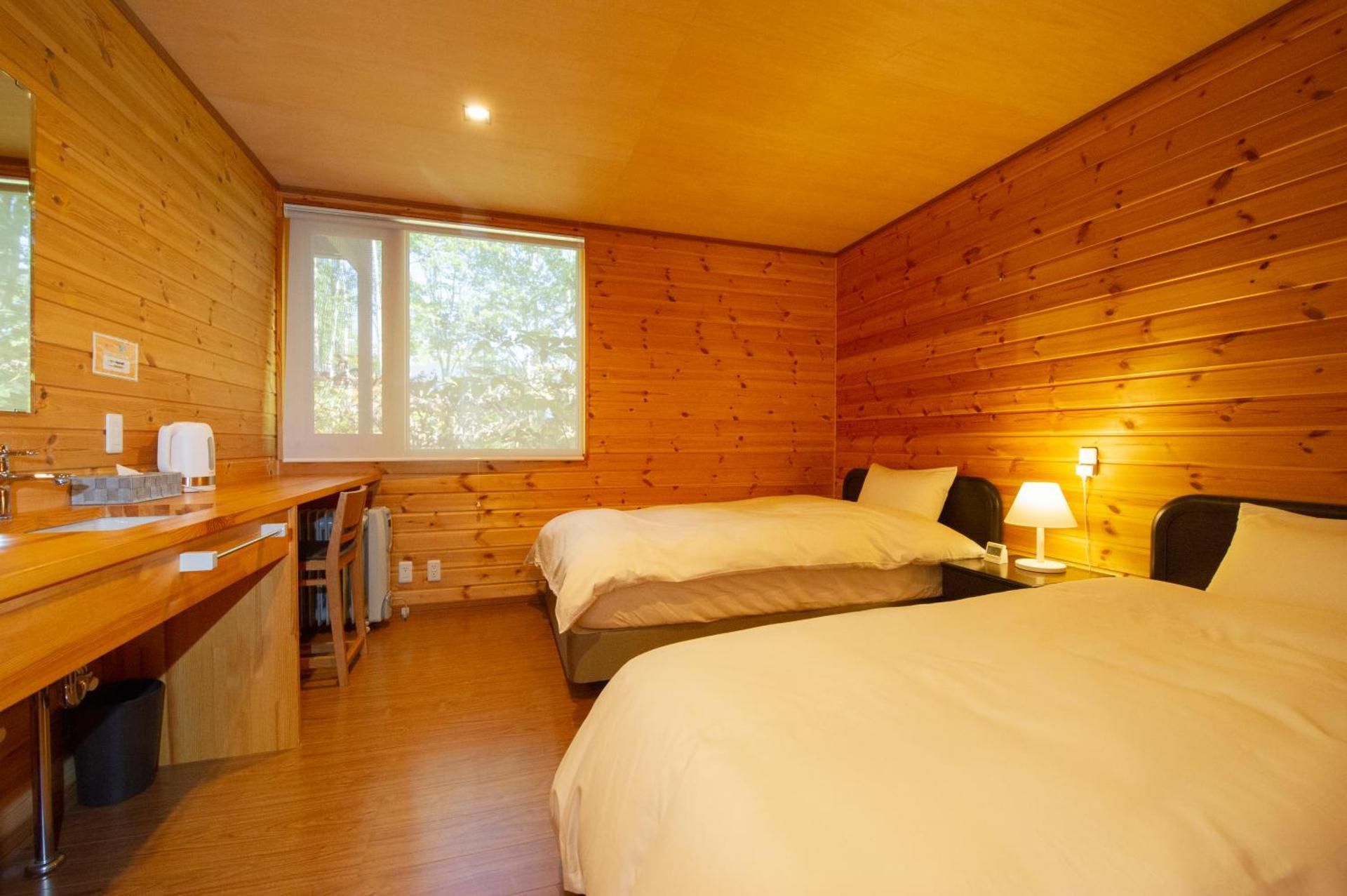 Niseko HyKrots IKIGAI Village Superior Twin Room without Bathtub 2