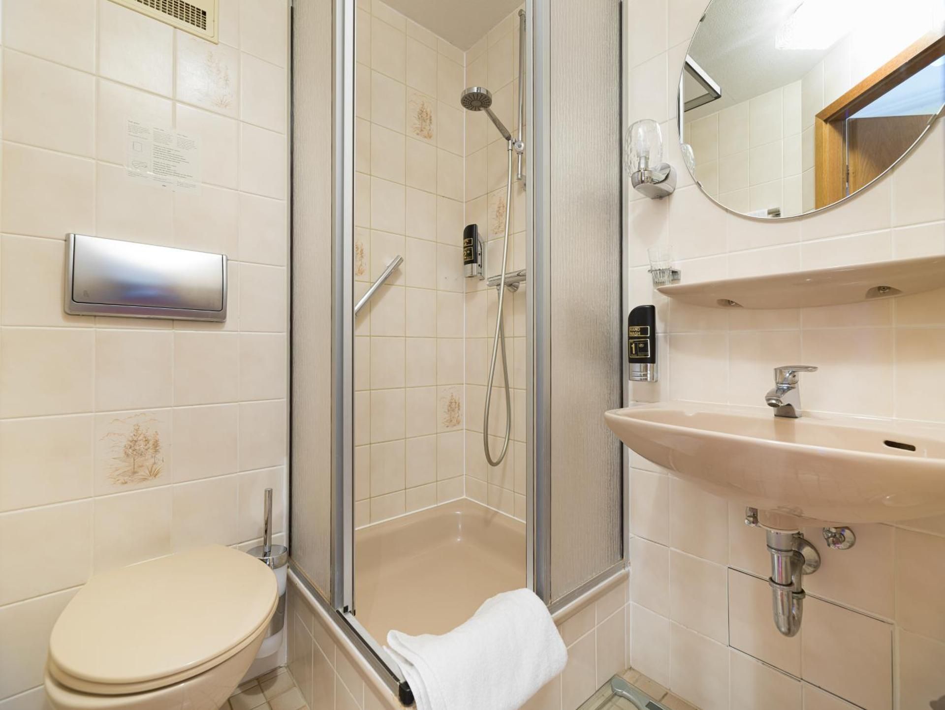 Standard Single Room