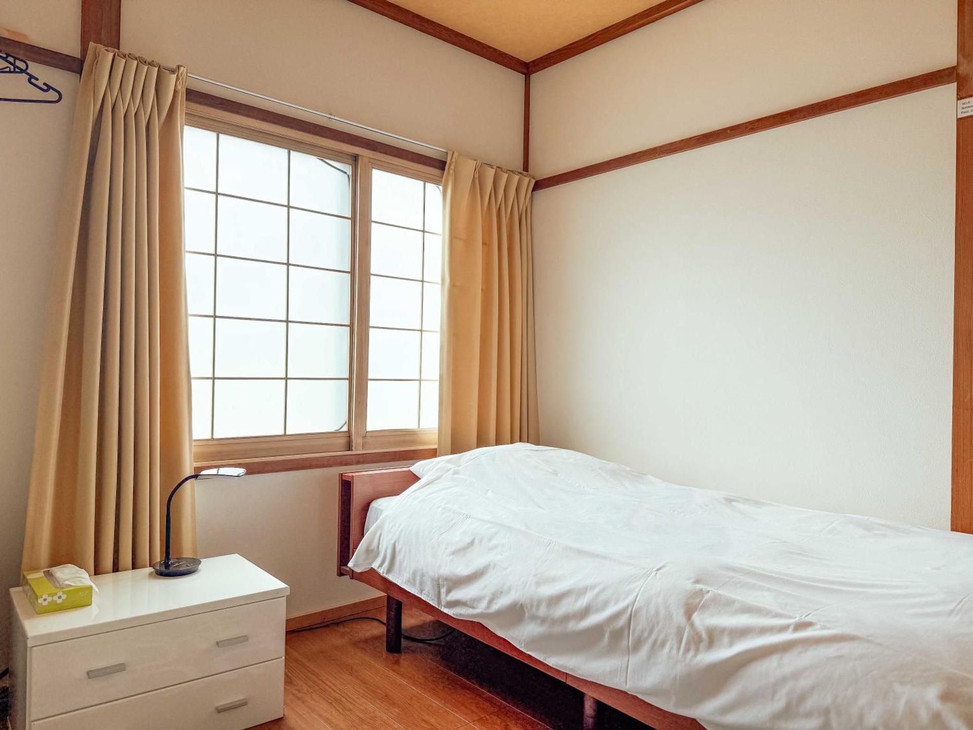 Guesthouse EN Single Room 2